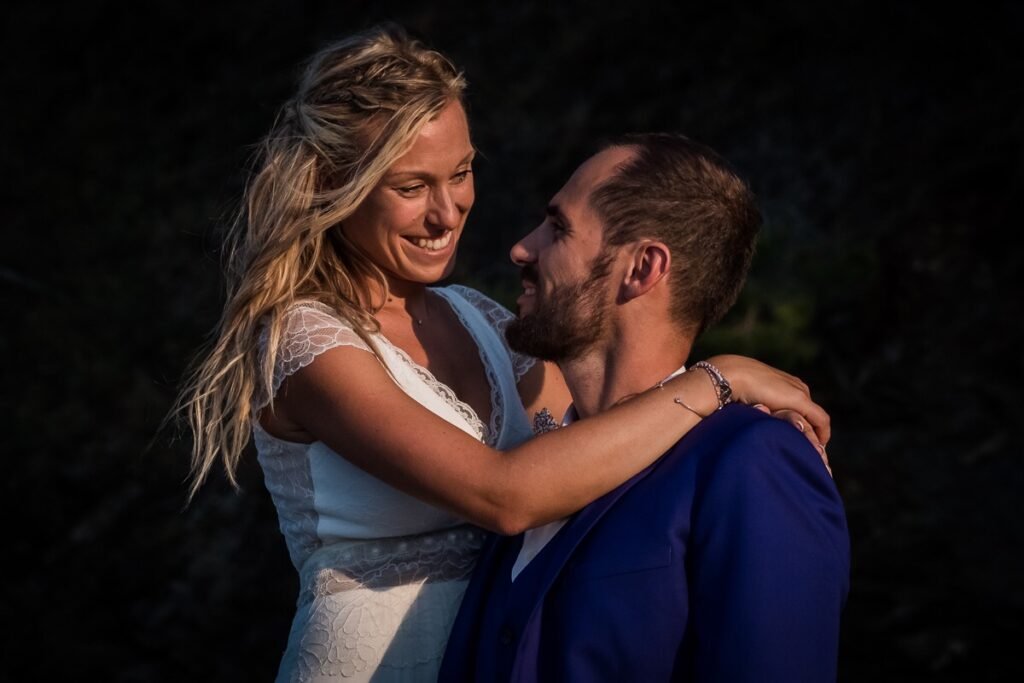 Vous avez peur des photos de couple lors de votre mariage? Elles seront naturelles et pleines de vie